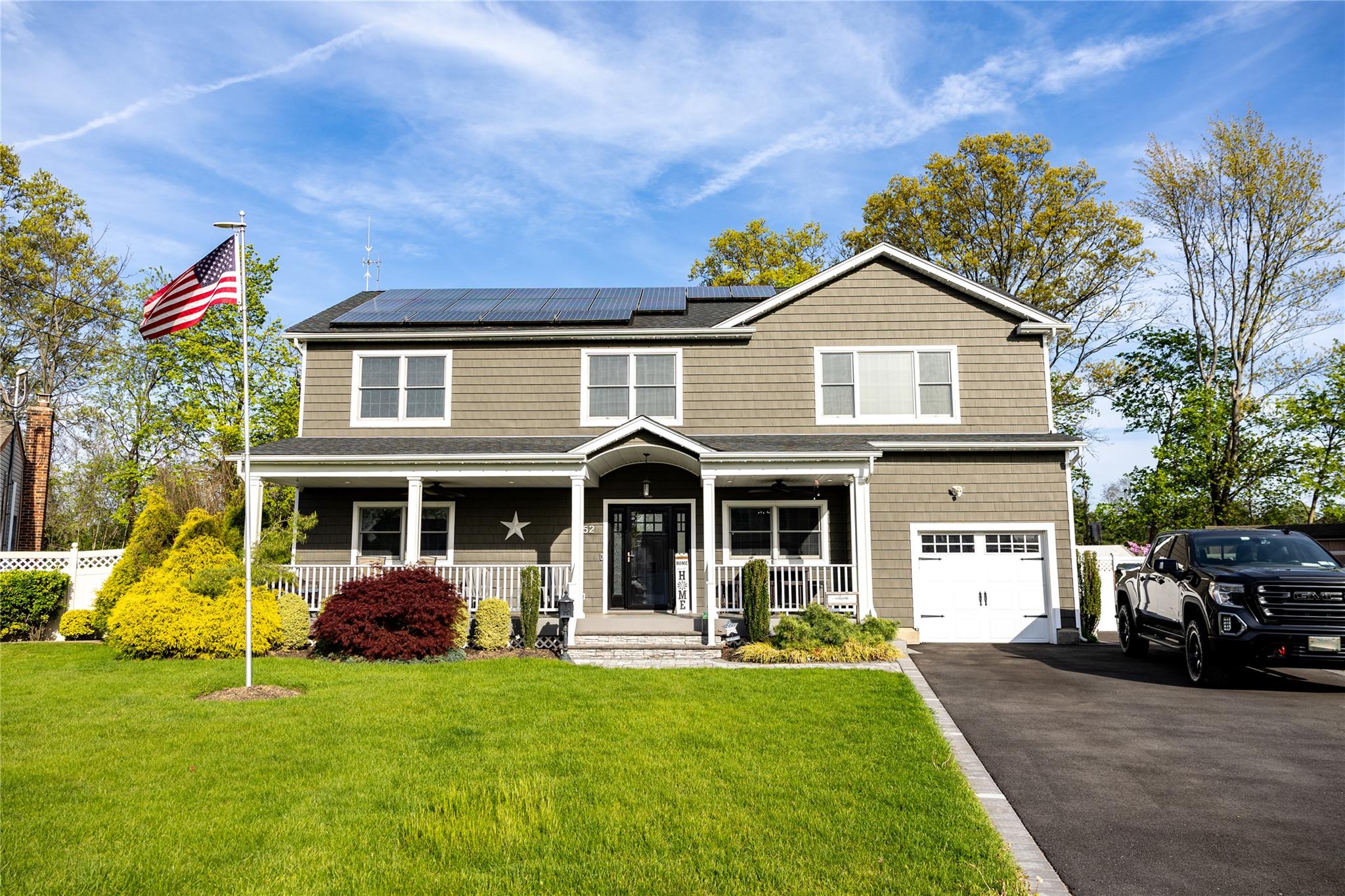 52 S Windhorst Avenue, Bethpage, New York image 1