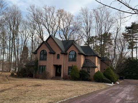 3 Chestnut Court Old Westbury NY 11568