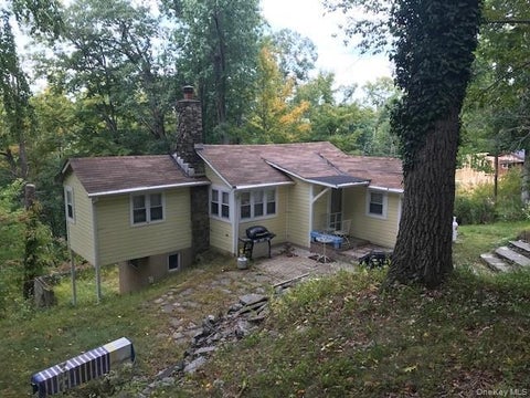 Photo of 42 Underhill Trail, Monroe, NY 10950 (MLS # 1038674)