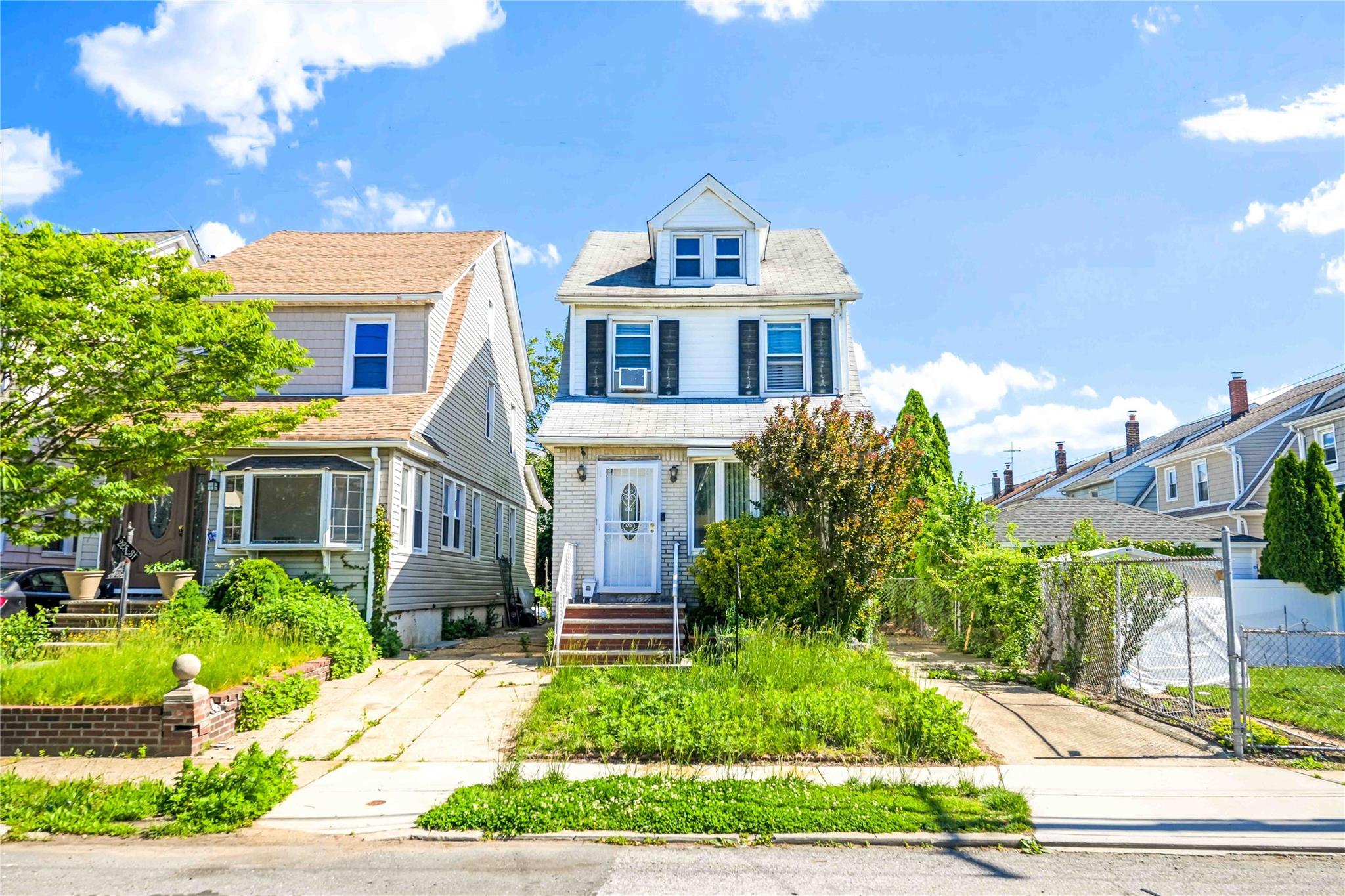 106th Avenue, Queens Village, Queens, NY - 4 Bedrooms  
4 Bathrooms  
8 Rooms - 