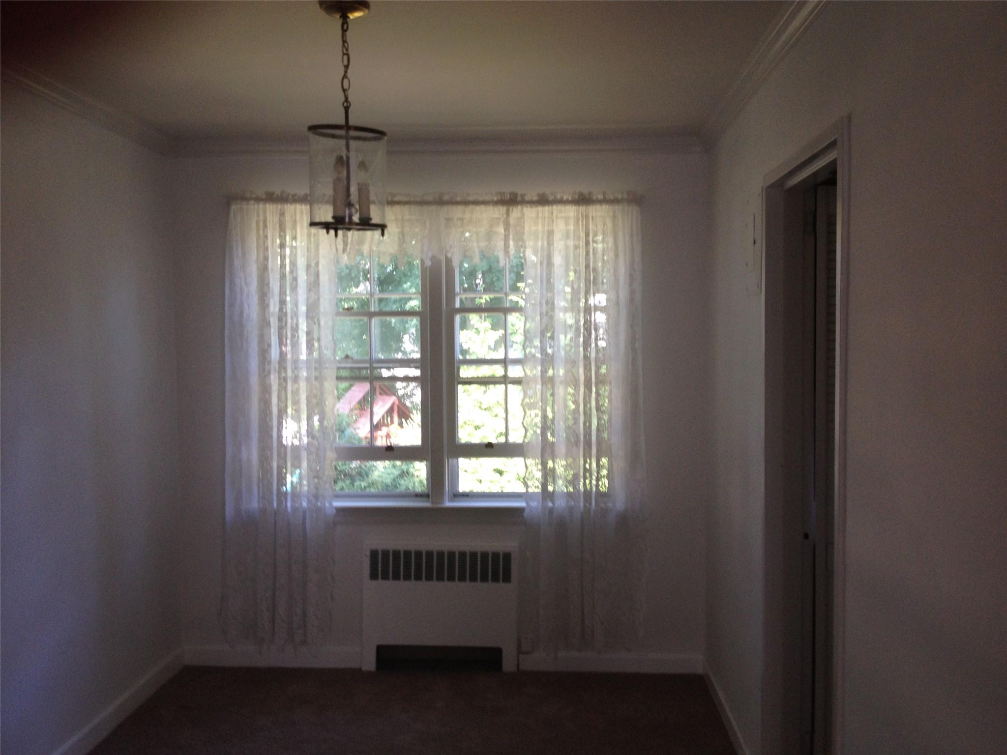 Rental Property at Manville Road 1C, Pleasantville, New York - Bedrooms: 2 
Bathrooms: 1 
Rooms: 5  - $3,200 MO.