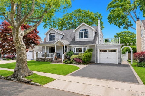 Photo of 263 Charles Avenue, Massapequa Park, NY 11762 (MLS # 1028813)