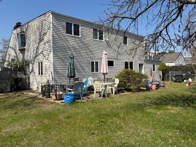 2 Copiague Place, Copiague, New York image 32