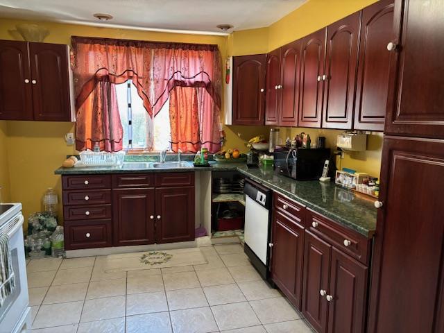 2 Copiague Place, Copiague, New York image 5