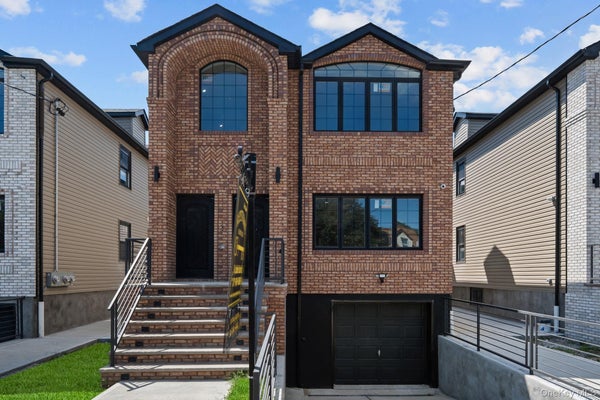 ADDRESS PRIVATE, SPRINGFIELD GARDENS, NY  - Image 01a21ebeedd3910b0978371c0426a9a2/3751237348