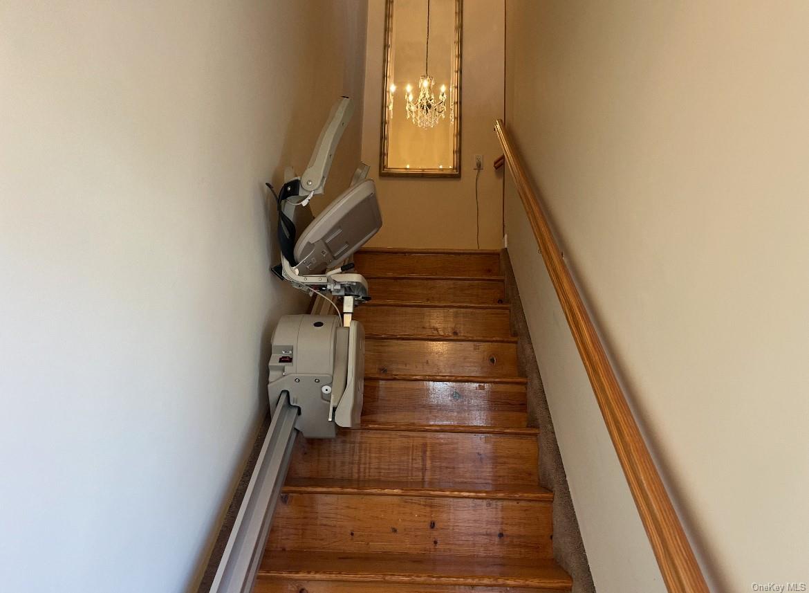 606 Narragansett Villas Drive #606, Lindenhurst, New York image 26