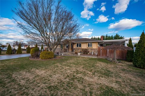 37 W 10th Street Deer Park NY 11729