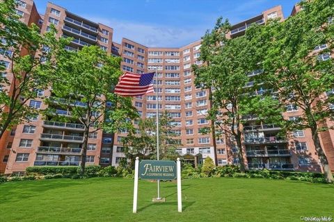 Photo of 61-20 Grand Central Parkway #C303, Forest Hills, NY 11375 (MLS # 940758)