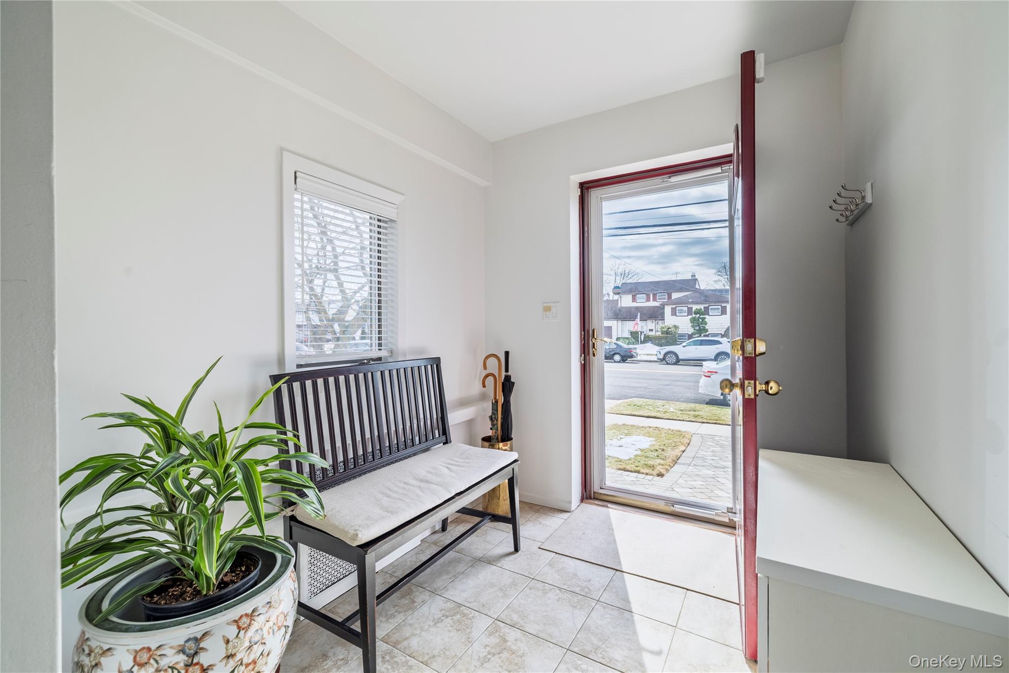 36 W Windsor Parkway