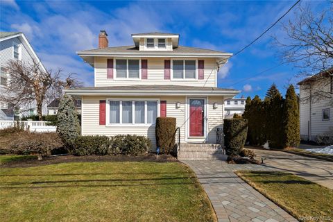 36 W Windsor Parkway Oceanside NY 11572