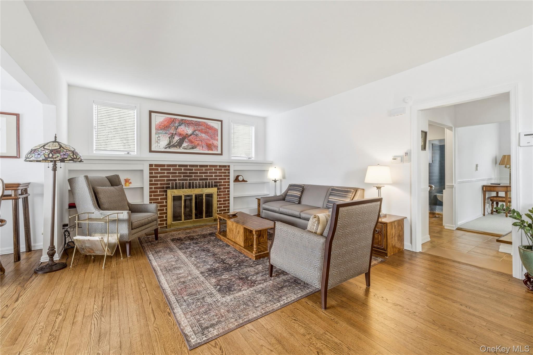 36 W Windsor Parkway