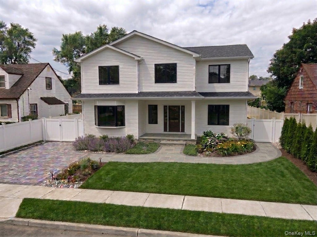 Photo of 448 Coolidge Street, West Hempstead, NY 11552 (MLS # 1042857)