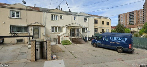 Photo of 6258-6260 Grand Central Parkway, Forest Hills, NY 11375 (MLS # 1046279)