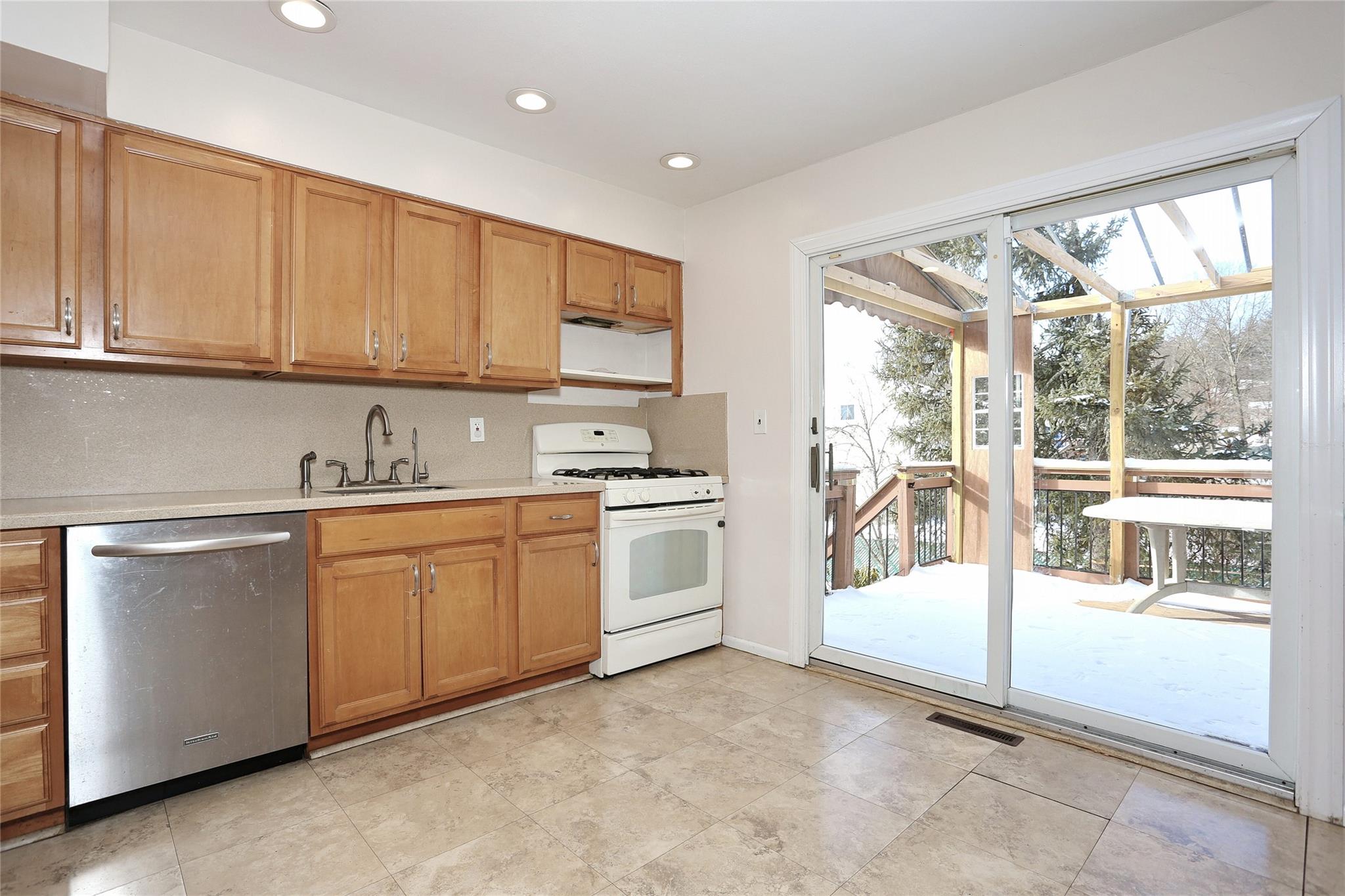 1 W Burda Place, New City, New York image 18