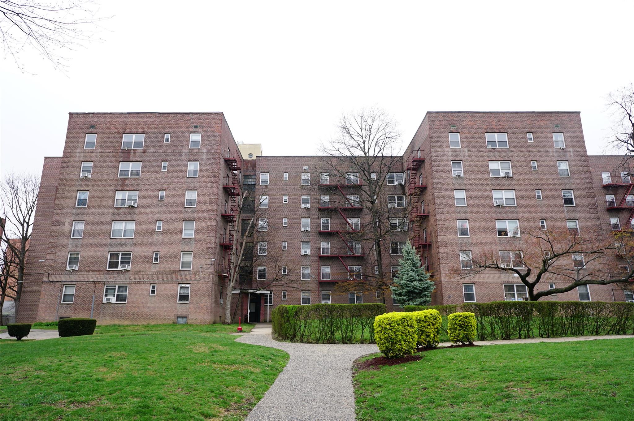 Property for Sale at 38th Avenue A33, Flushing, Queens, NY - Bathrooms: 1 
Rooms: 2  - $260,000