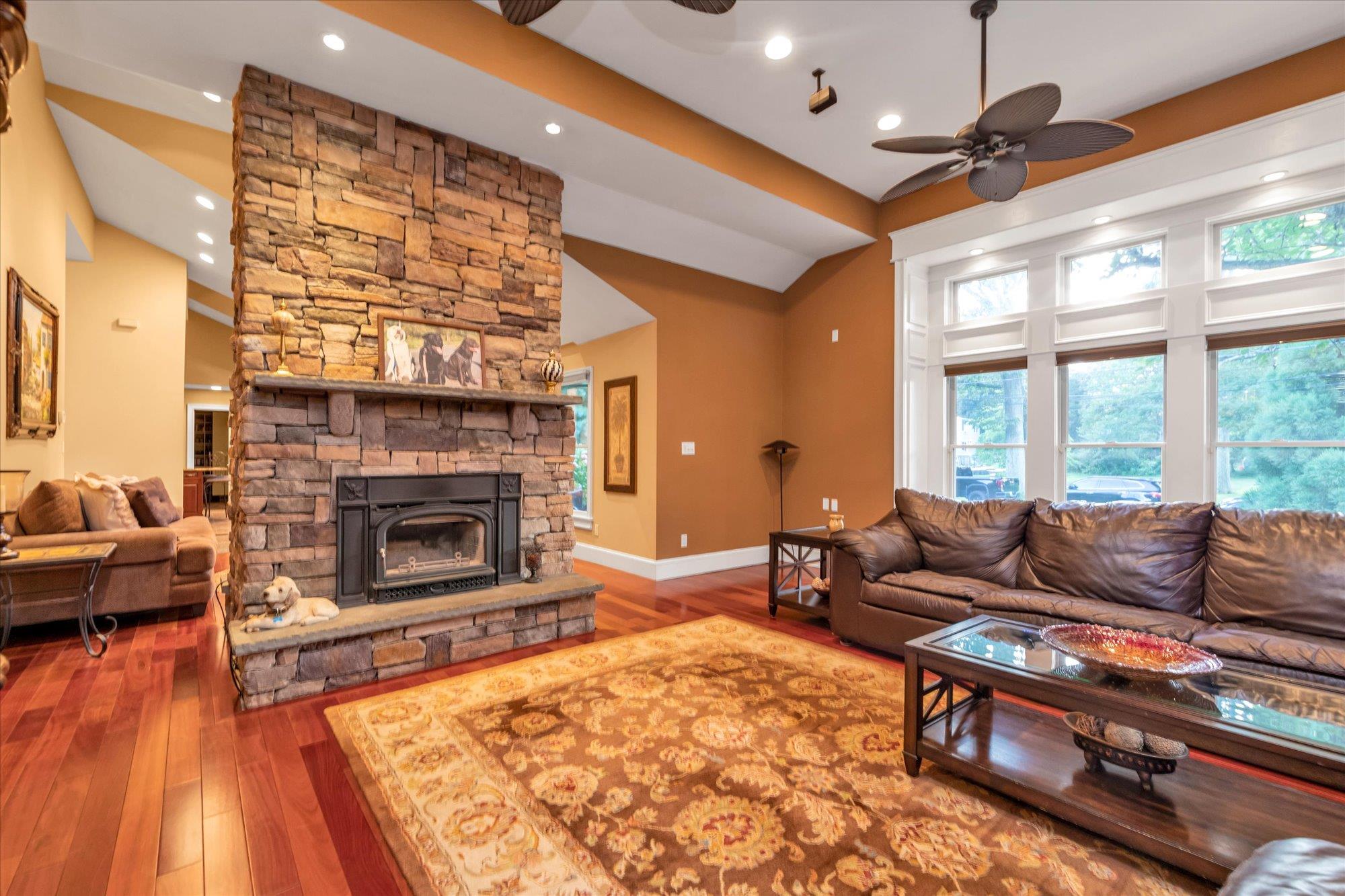 76 Timberpoint Drive