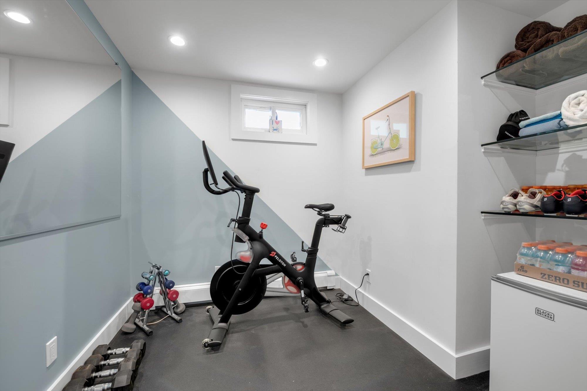 19 Morewood Oaks, Port Washington, New York image 20