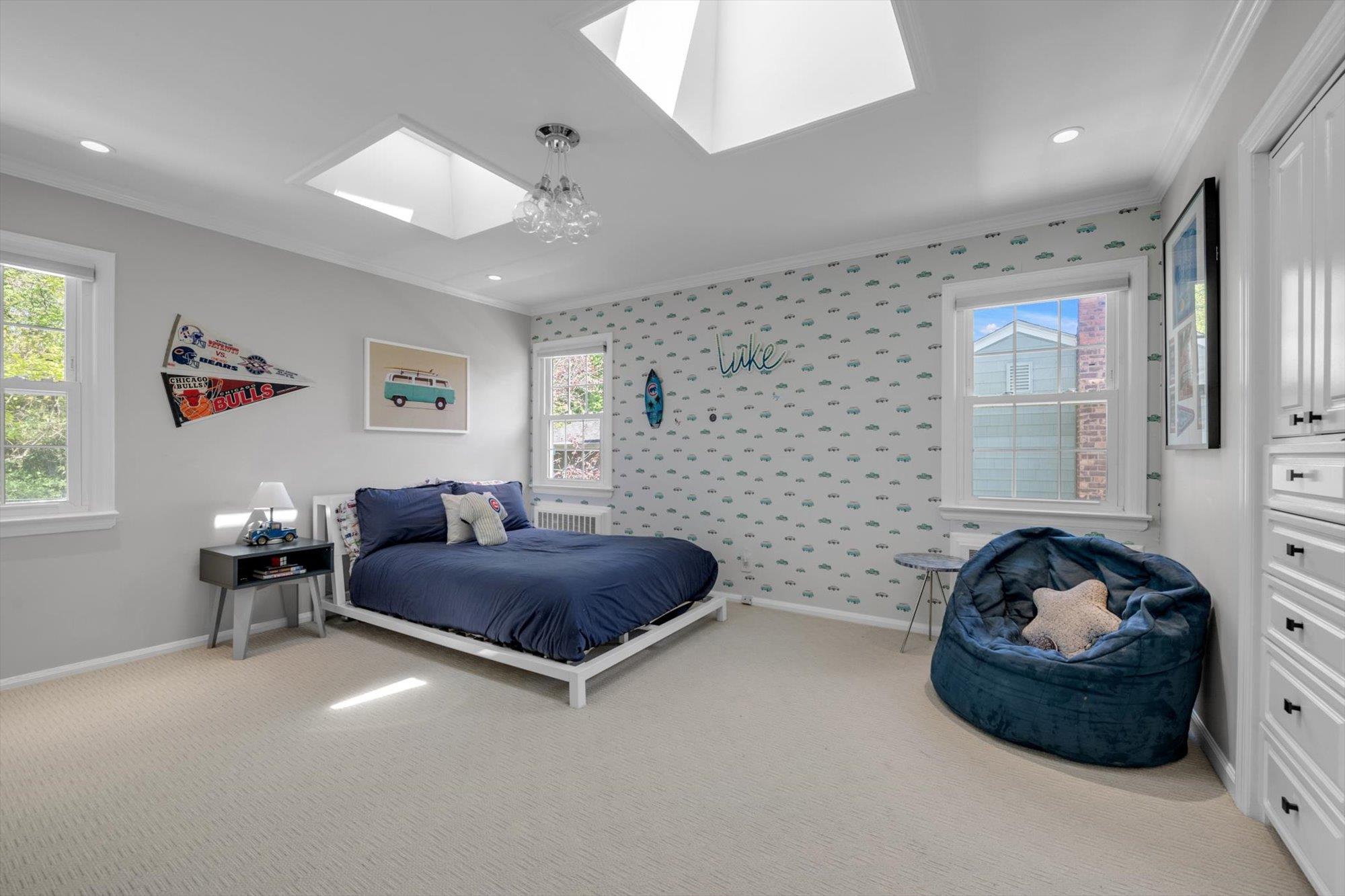 19 Morewood Oaks, Port Washington, New York image 23