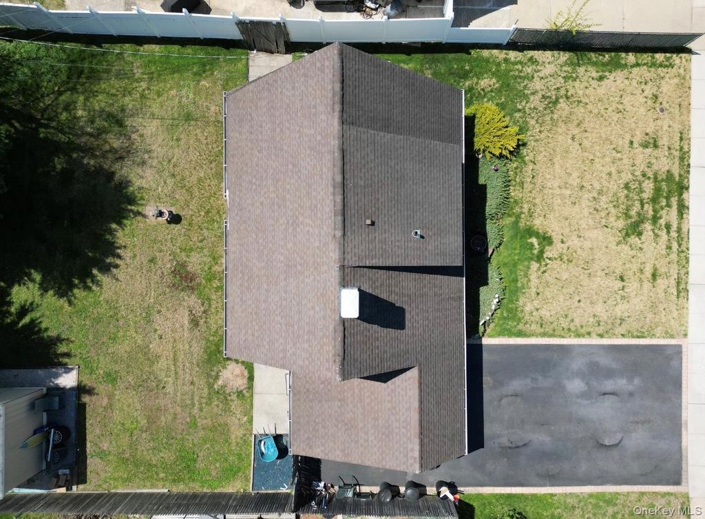 Photo of 6 Mead Lane, Westbury, NY 11590 (MLS # 990754)