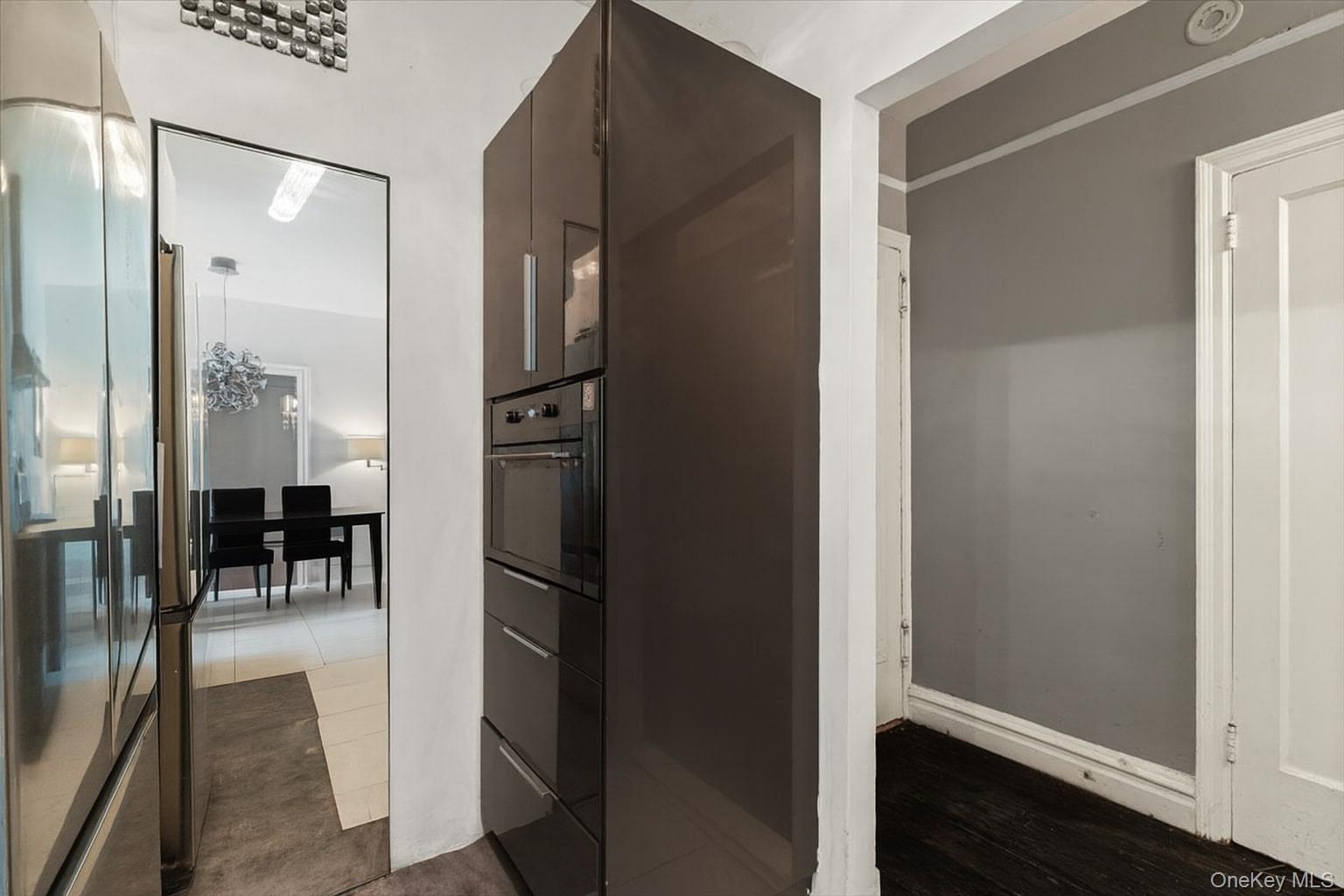 1440 Midland Avenue 1D