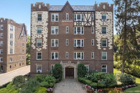 Homes For Sale - 1440 Midland Avenue #1D<br/> Bronxville, NY 10708