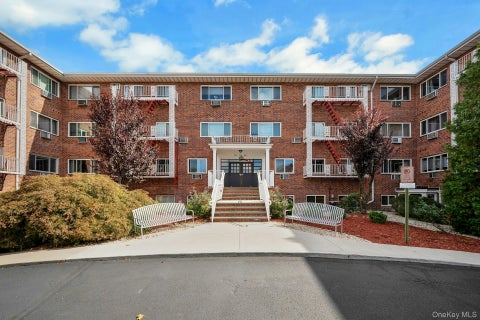 Homes For Sale - 838 Pelhamdale Road #1C<br/> Westchester County, New Rochelle, NY 10801