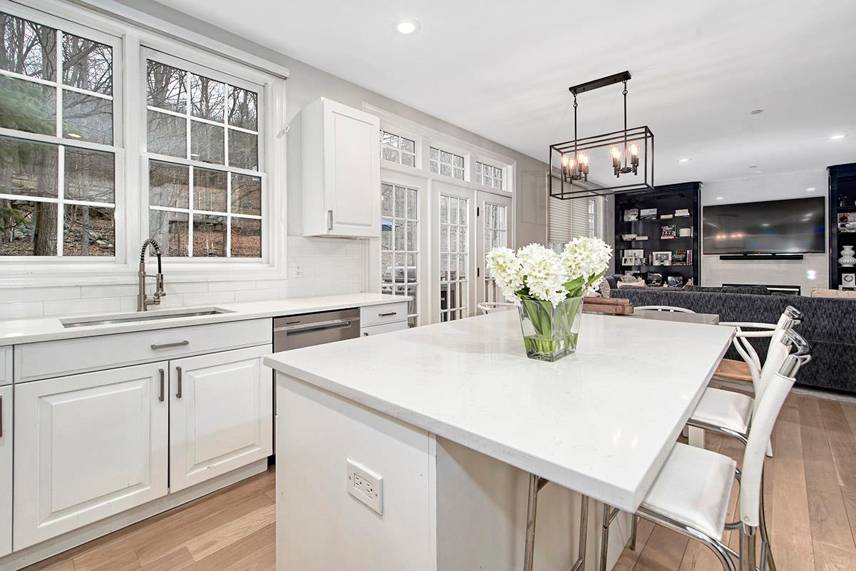 40 Weavers Hill, Mount Kisco, New York image 10