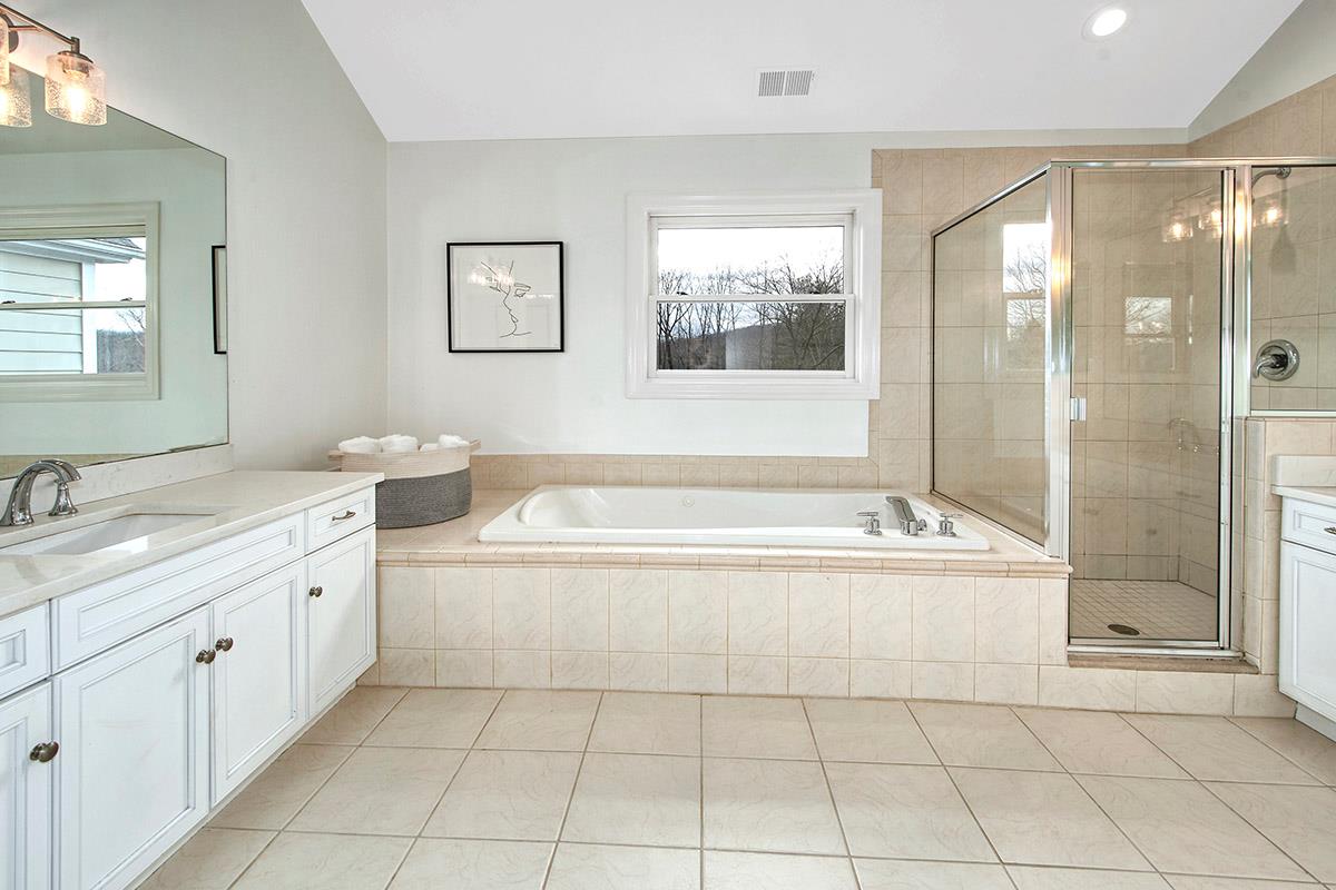 40 Weavers Hill, Mount Kisco, New York image 18