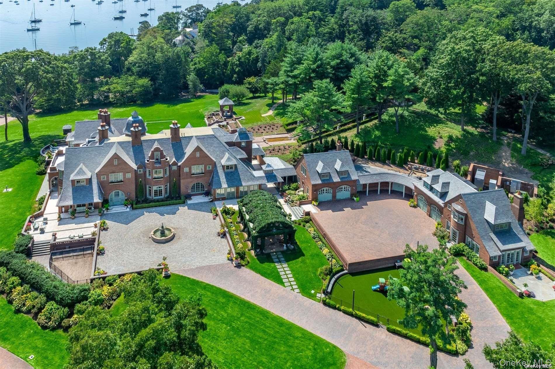 502 Centre Island Road