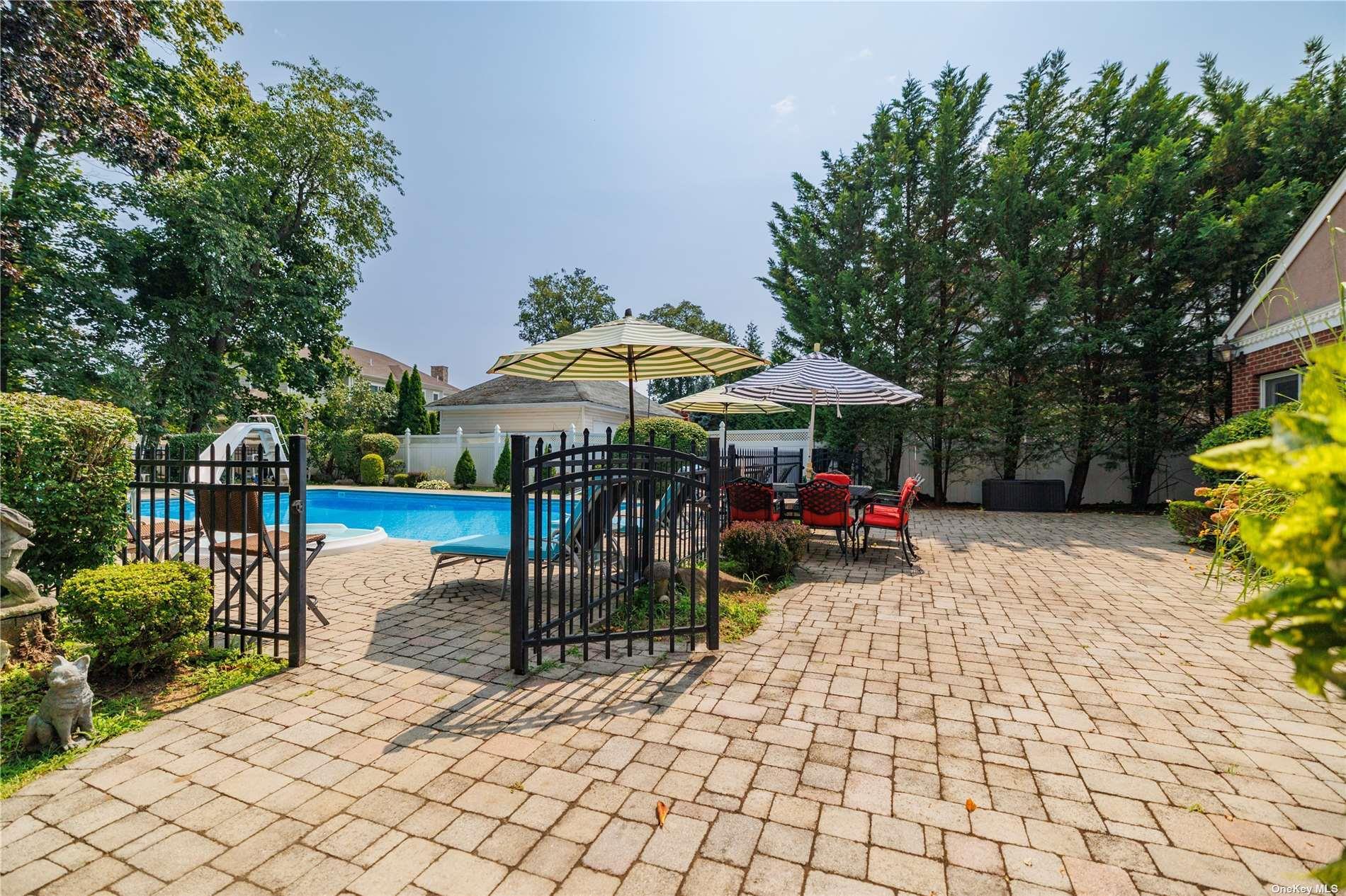 333 N Village Avenue, Rockville Centre, New York image 27