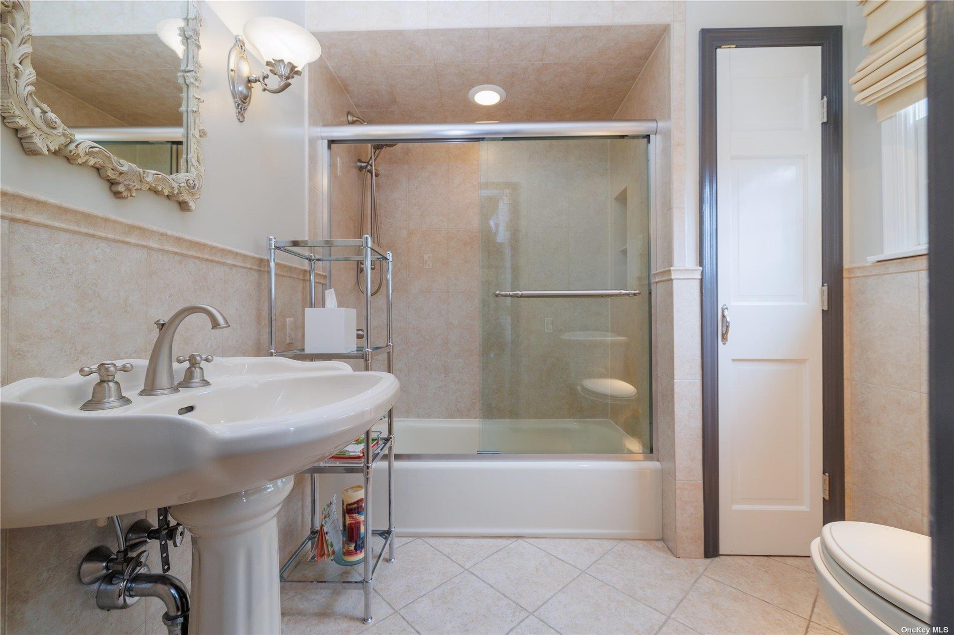 333 N Village Avenue, Rockville Centre, New York image 16