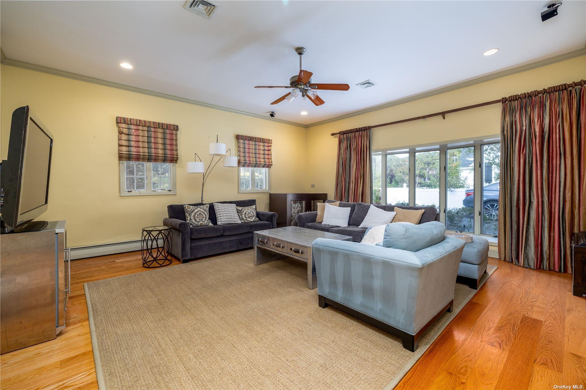333 N Village Avenue, Rockville Centre, New York image 13