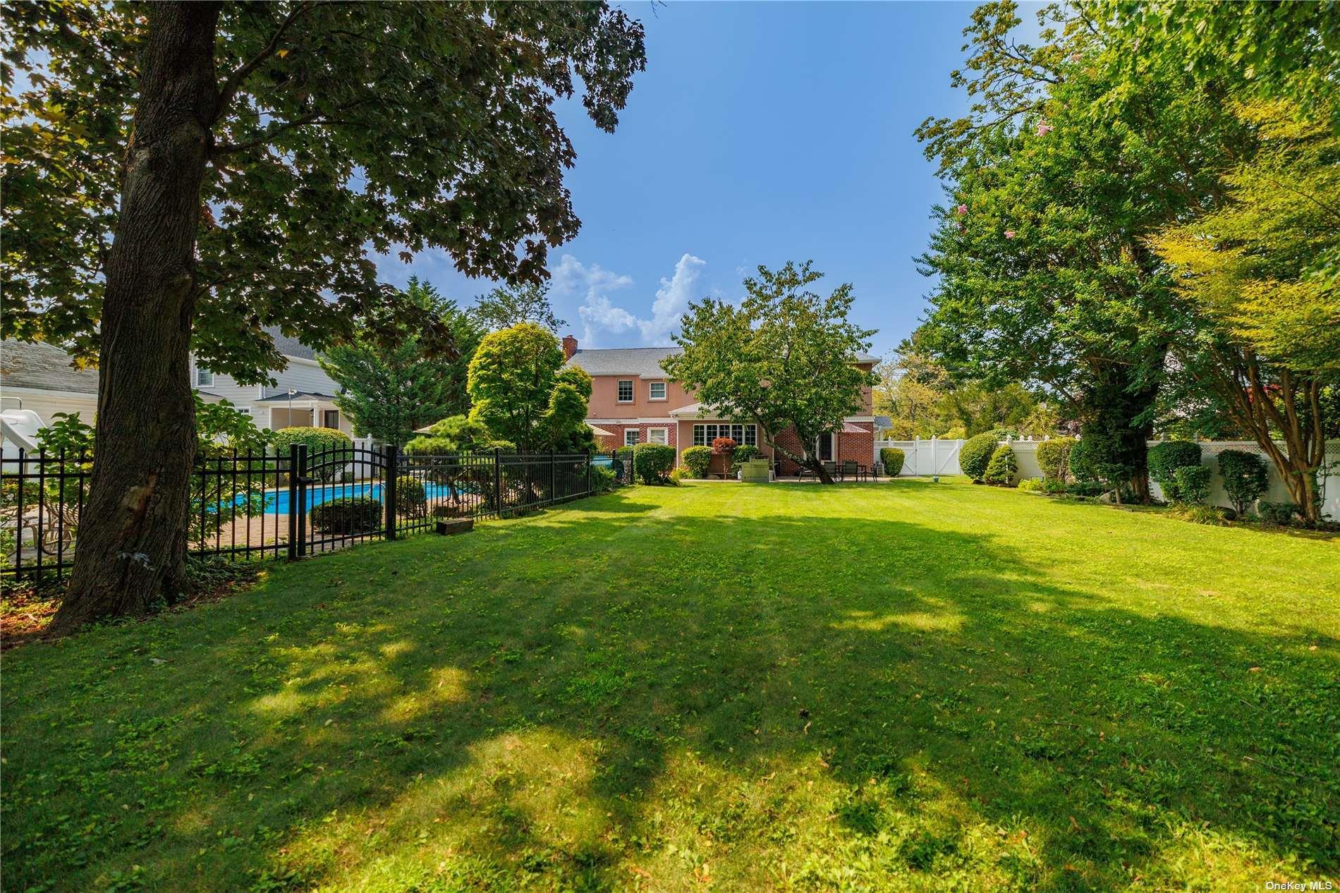 333 N Village Avenue, Rockville Centre, New York image 31