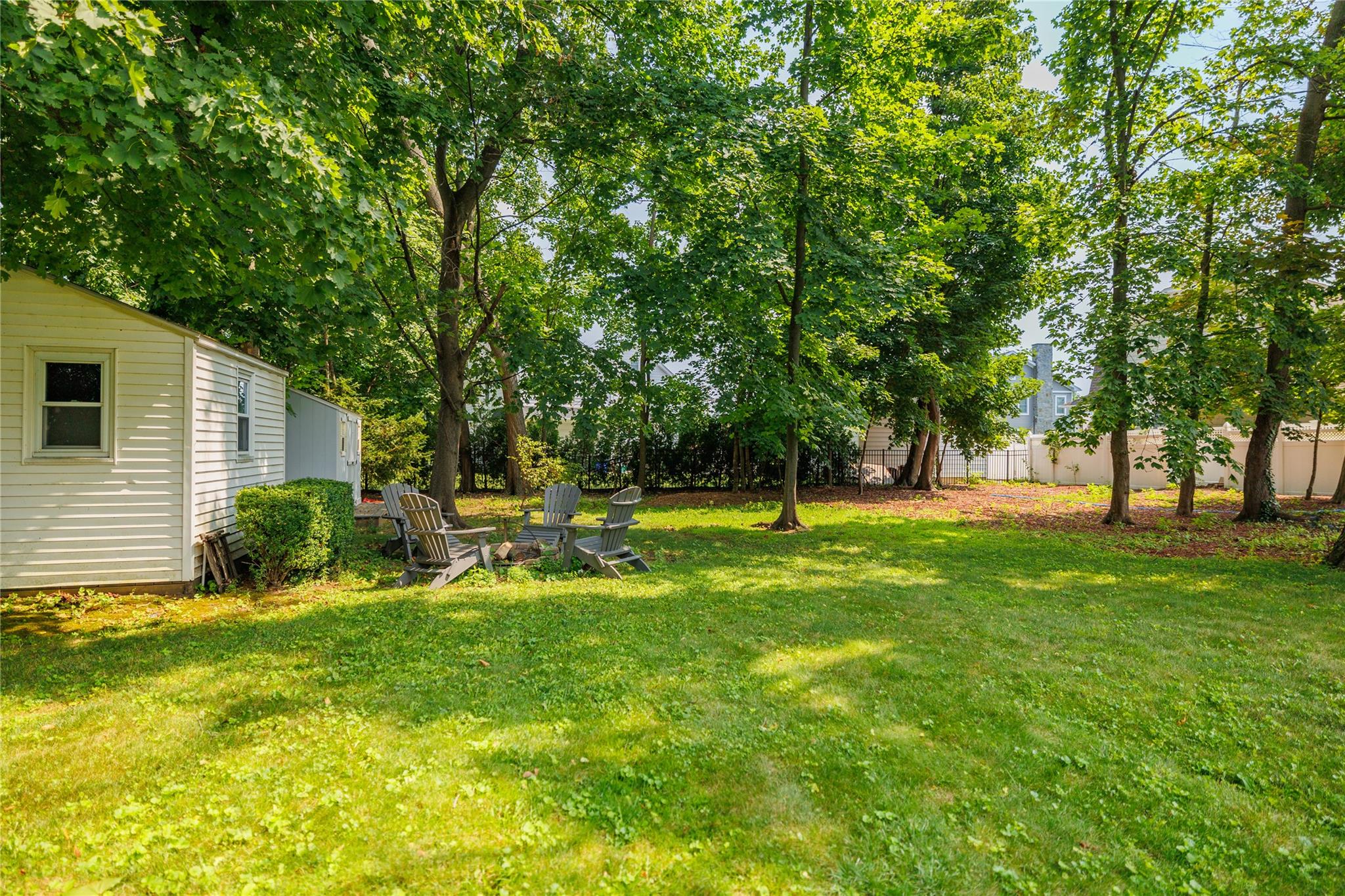 333 N Village Avenue, Rockville Centre, New York image 40
