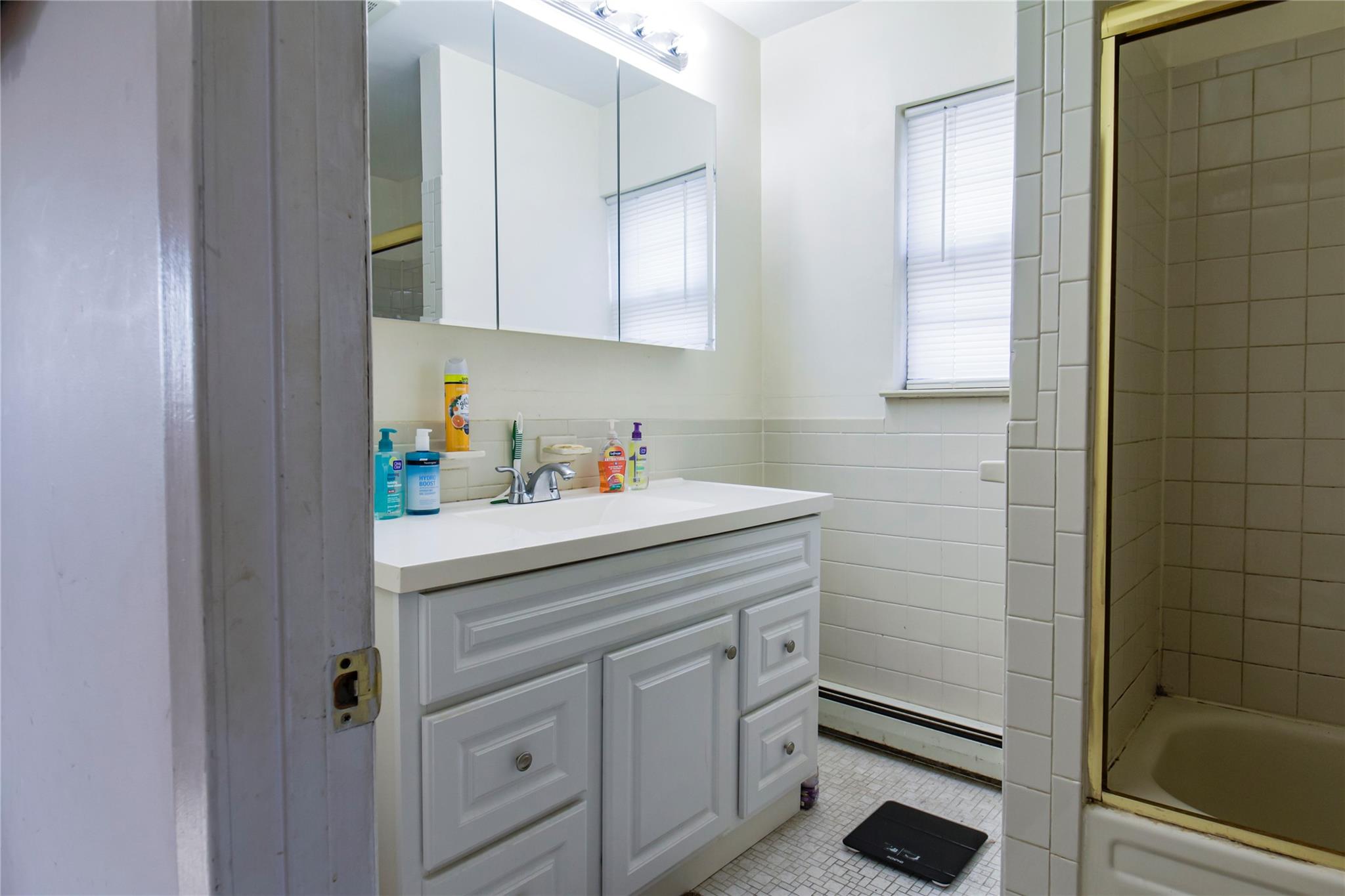 81-31 S 259th Street, Glen Oaks, New York image 25
