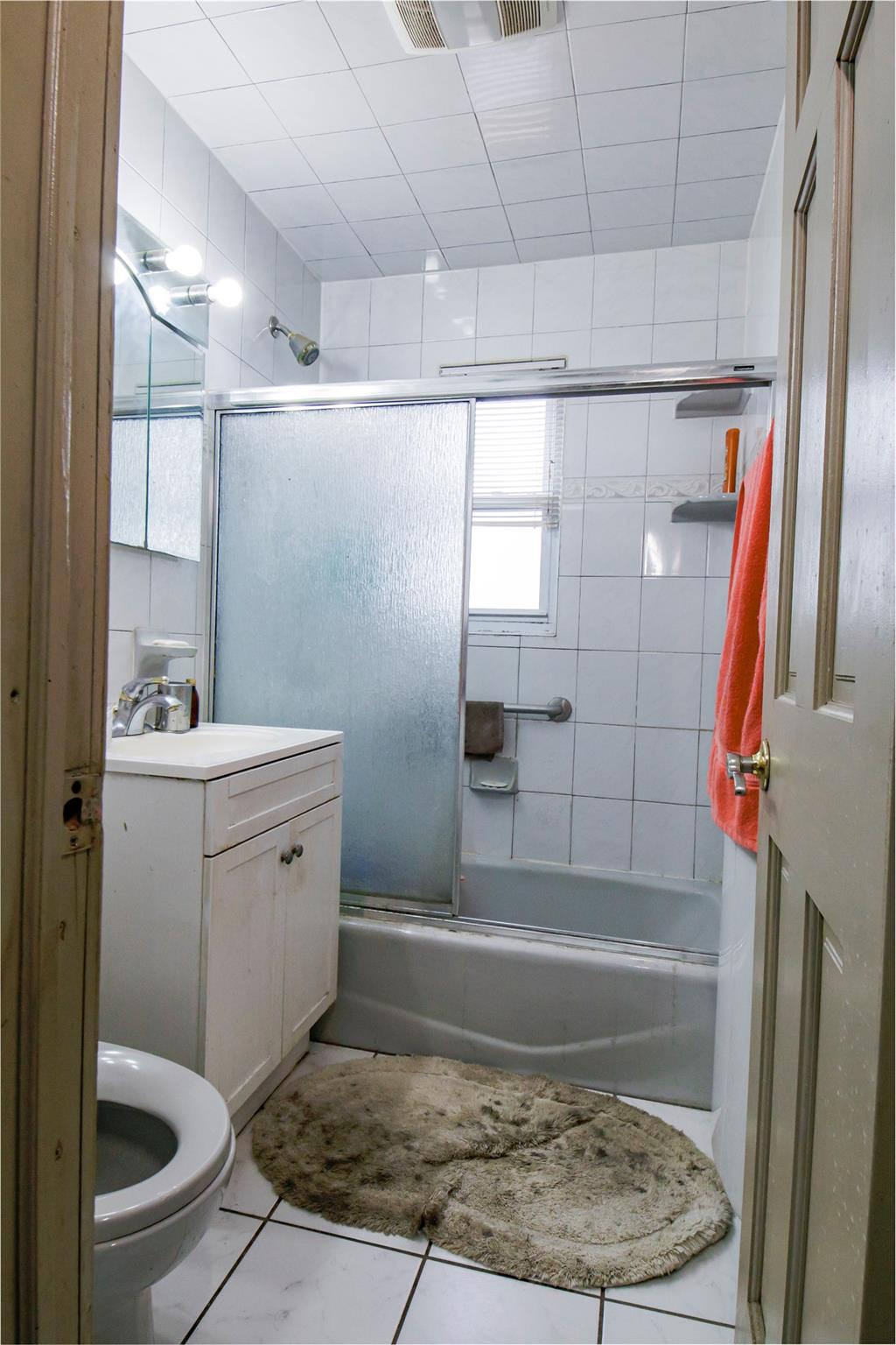 81-31 S 259th Street, Glen Oaks, New York image 12