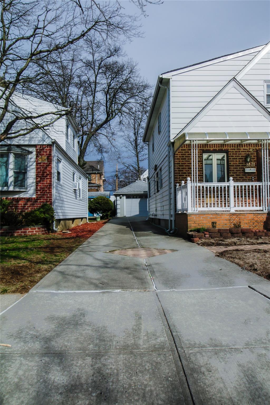 81-31 S 259th Street, Glen Oaks, New York image 7
