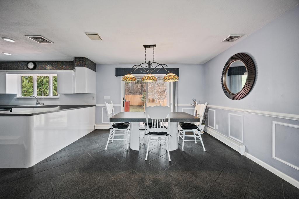 27 Cleveland Street, Nesconset, New York image 14