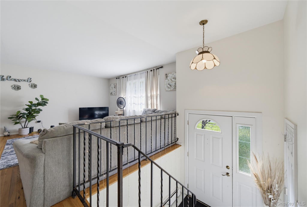 Photo of 124 Barnes Road, Washingtonville, NY 10992 (MLS # 1047677)