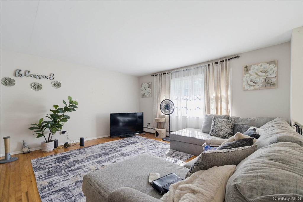 Photo of 124 Barnes Road, Washingtonville, NY 10992 (MLS # 1047677)