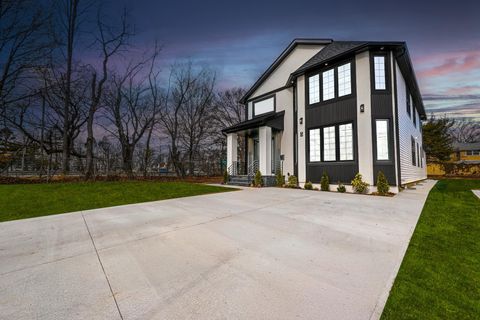 440 Parkway Drive Elmont NY 11003