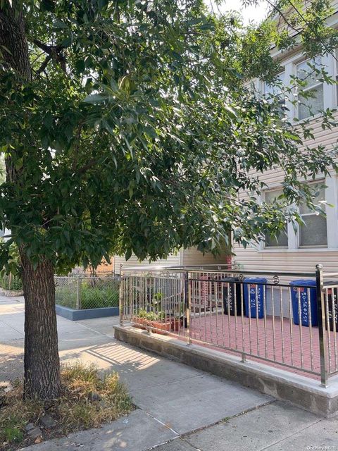 Multifamily For Sale - 50-56 47th Street<br/> Woodside, NY 11377