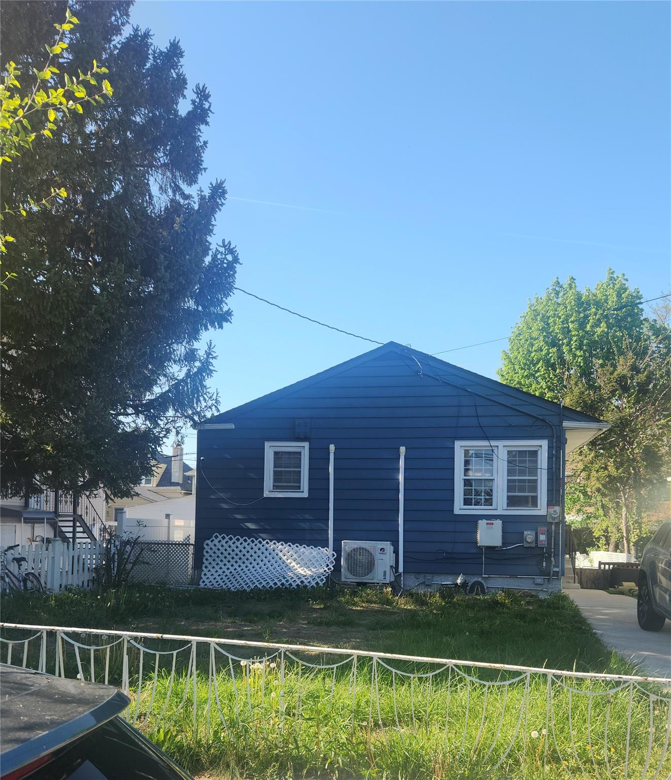 Property for Sale at Story Avenue, Bronx, New York - Bedrooms: 3 
Bathrooms: 2 
Rooms: 7  - $650,000