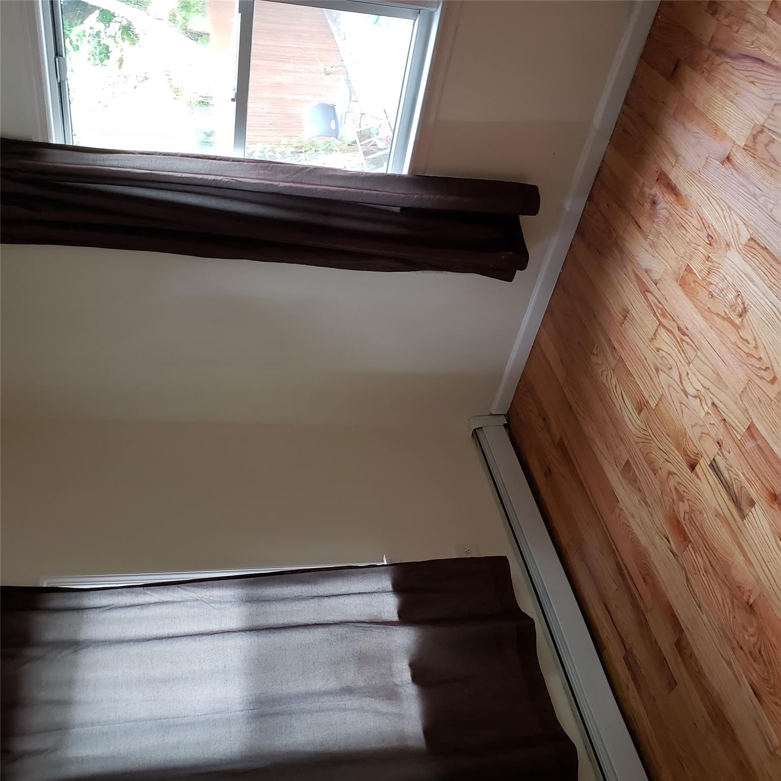 Rental Property at Inwood Street, South Ozone Park, Queens, NY - Bedrooms: 2 
Bathrooms: 1 
Rooms: 4  - $2,900 MO.