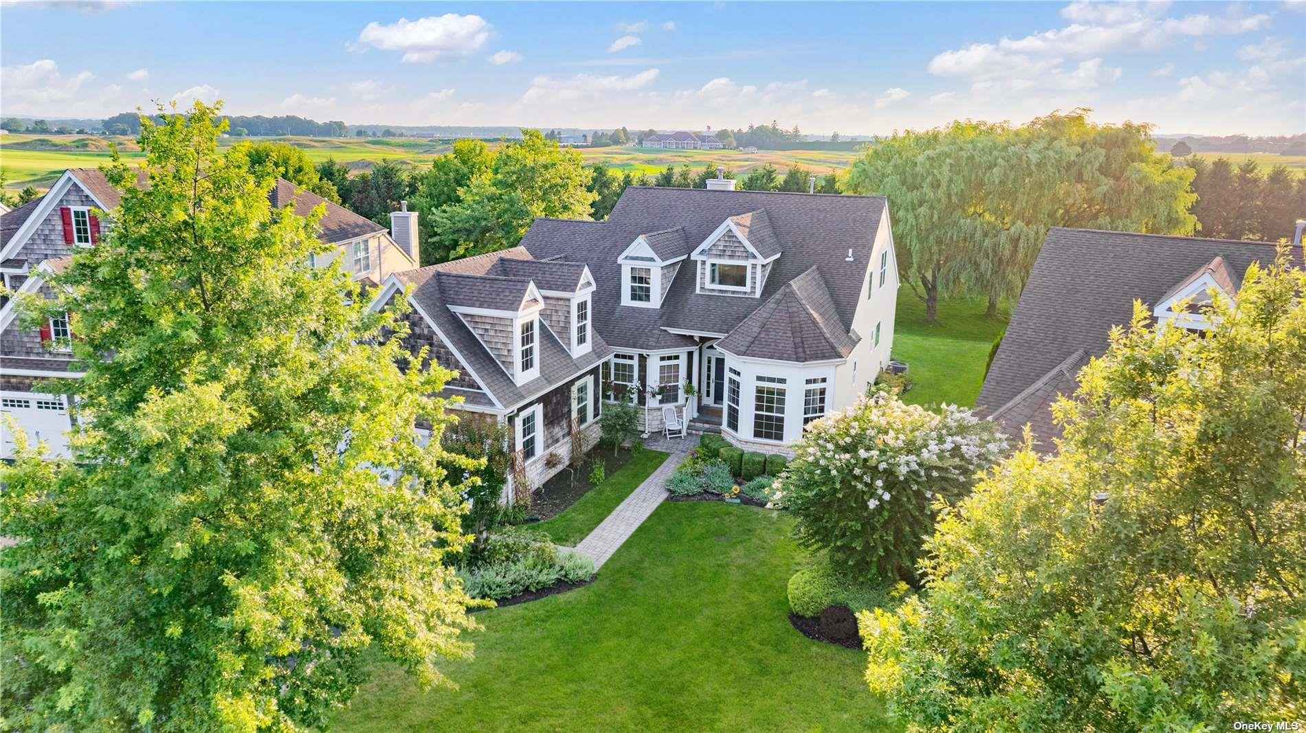 31 Foxglove Row, Aquebogue, New York image 1