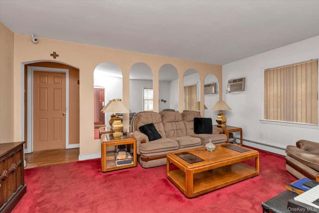 Photo of 20 Francine Drive N, Massapequa, NY 11758 (MLS # 1016384)