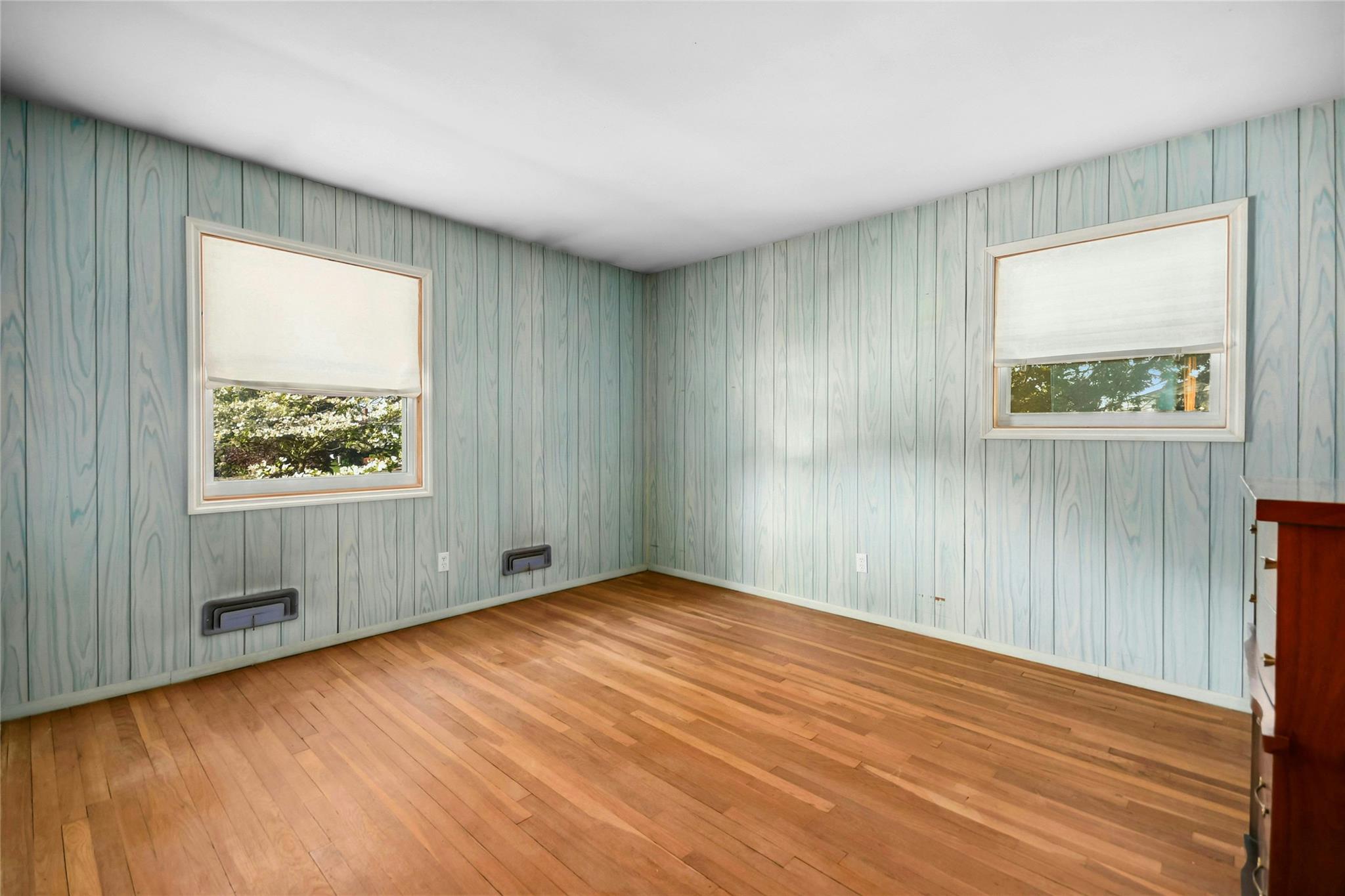 54 Schuyler Drive, Commack, New York image 15