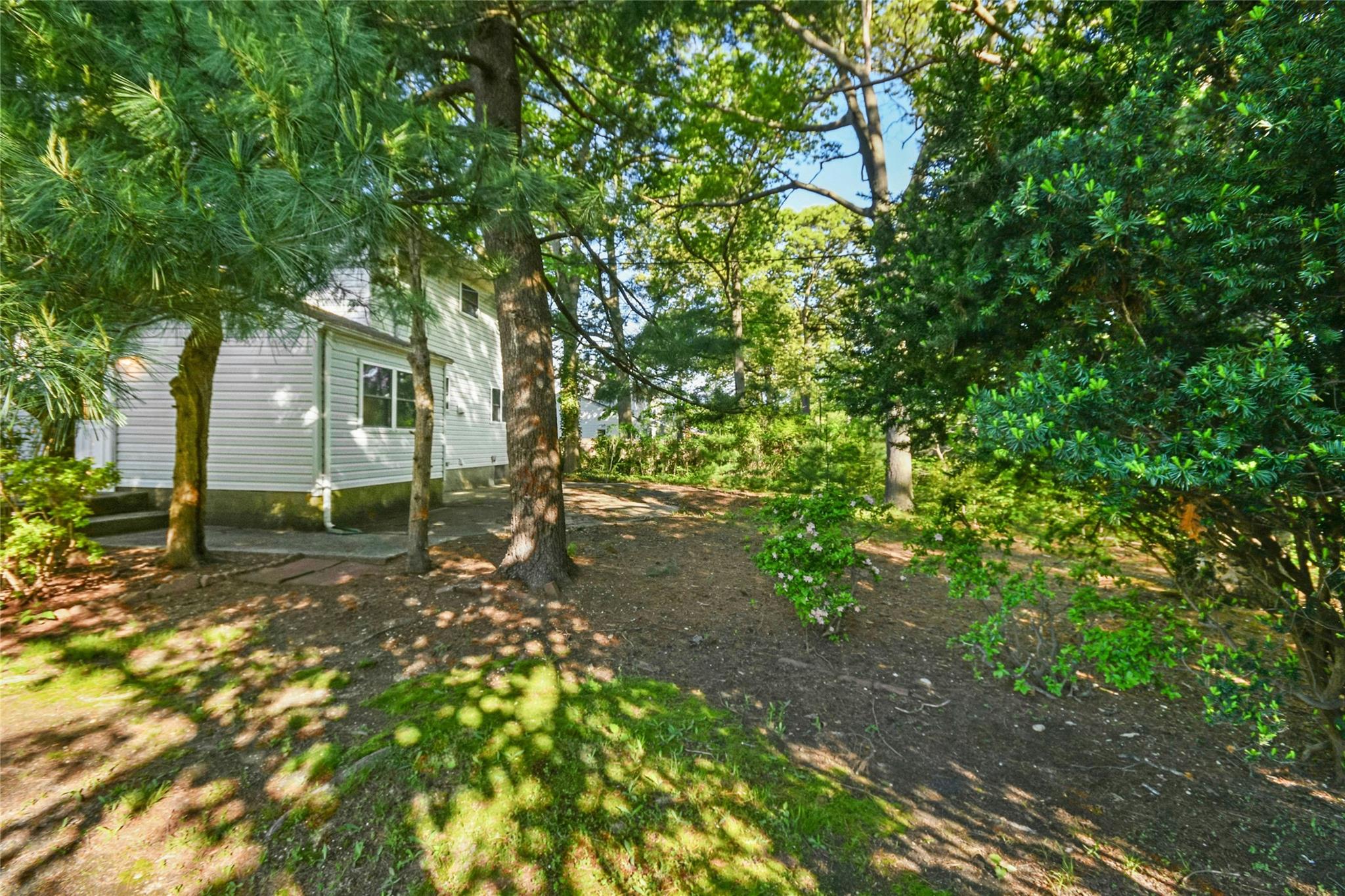 54 Schuyler Drive, Commack, New York image 22