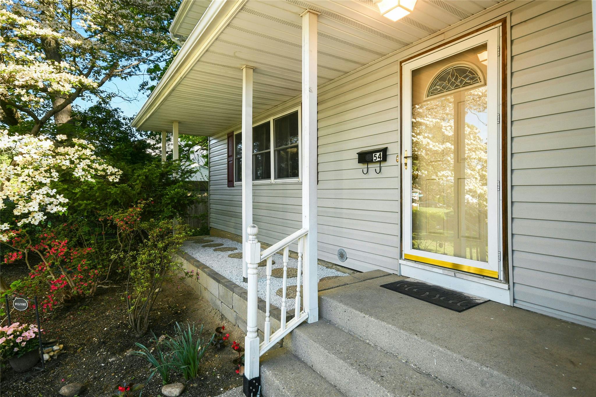 54 Schuyler Drive, Commack, New York image 3
