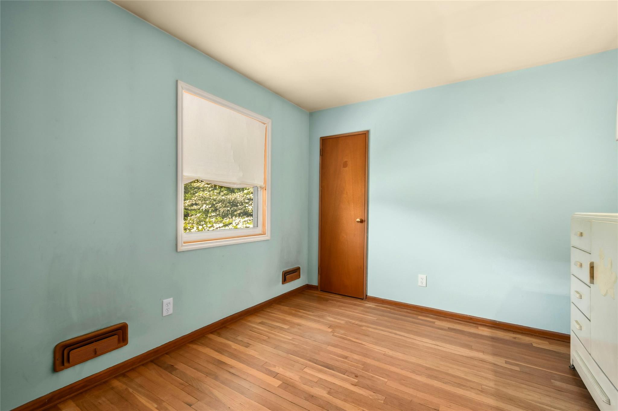 54 Schuyler Drive, Commack, New York image 16
